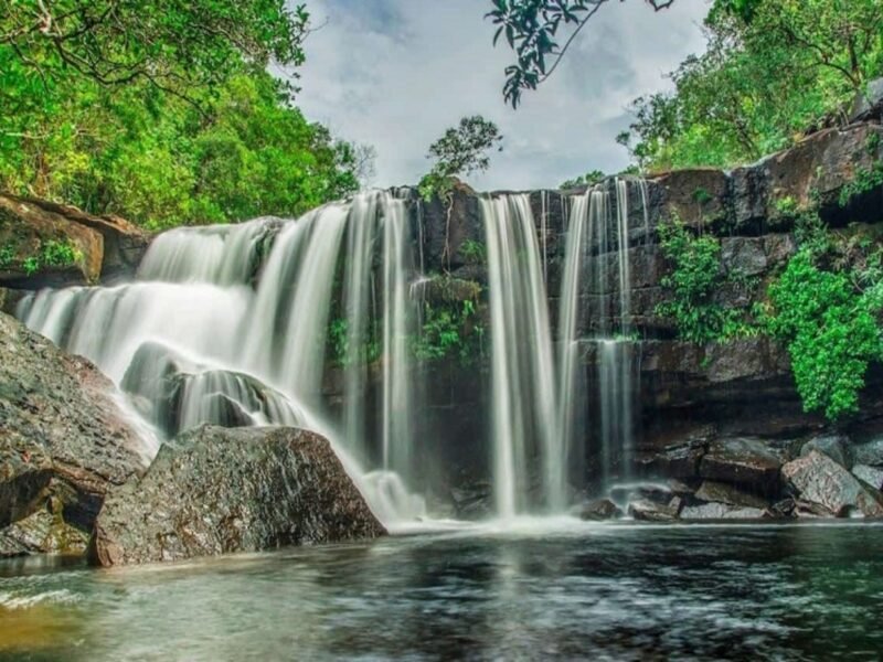 Khu du lịch Suối Tranh
